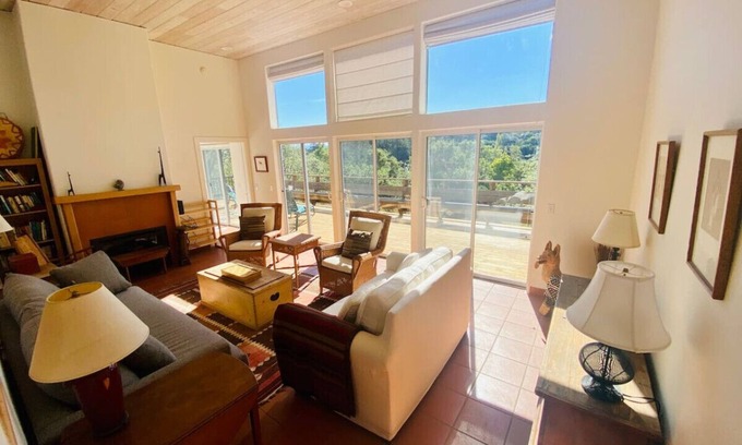 Point Reyes Station House | Mount Vision Vista - Sun and Mountain Views