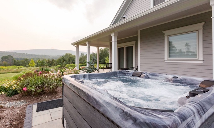 Lanesborough House | Mountain Blossom Retreat by Evergreen Home