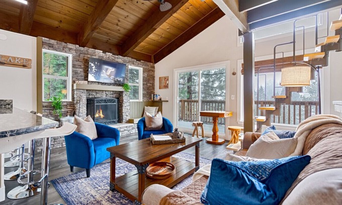 Tahoe Village House | Mountain Escape Near Heavenly Lodge | Sleeps 8