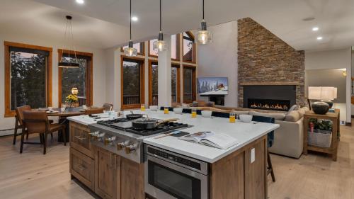 Forest Hills House | Mountain Gate