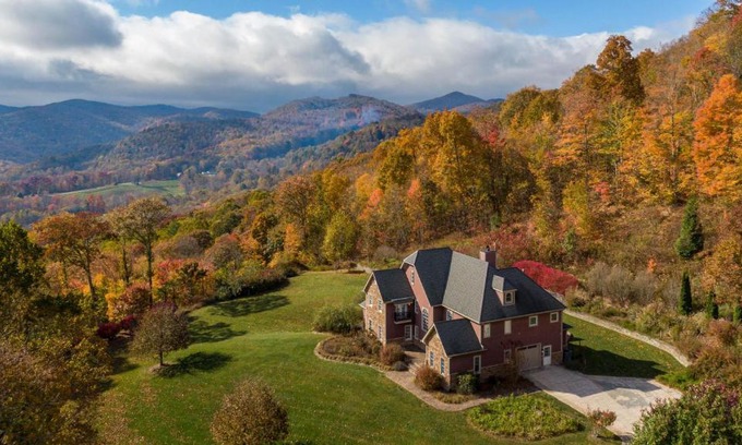 Boone House | Mountain Gem