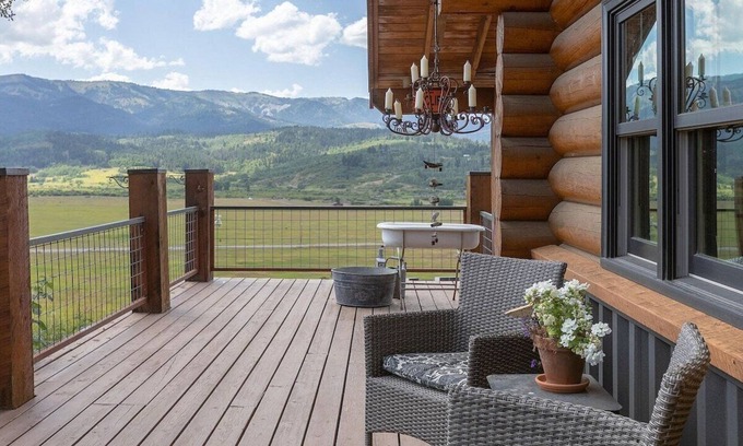 Alpine House | Mountain Getaway ⁓ Aspen Bear Paws – Hot Tub ~ BBQ