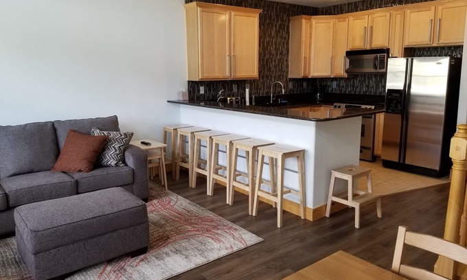 Dillon Condo | Mountain Getaway - enjoy beautiful Lake Dillon