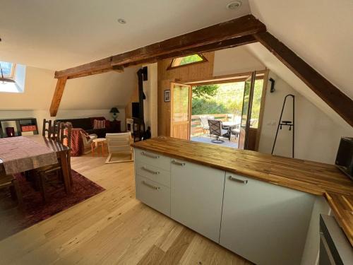 Allemond Apartment | Mountain Gite Jasper for Cycle and Ski - 7 people