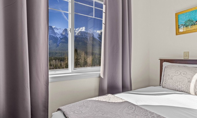 Harvie Heights House | Mountain Hideaway- hot tub, free parking, view, 2BR, sleeps 8 -B212