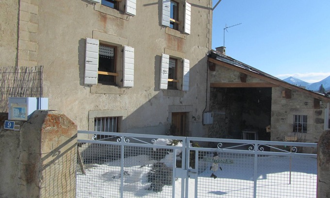 Superbolquere House | mountain holidays: Cal Peyre, village house in Bolquère-Pyrénées 2000