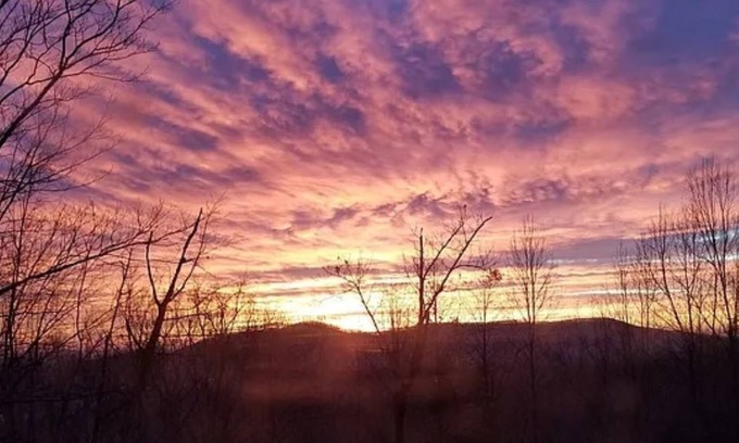 Cleveland Cabin | Mountain Log Cabin W/hot tub - 10 min From Helen, GA - Pet Friendly