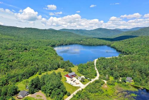 Killington Hotel | Mountain Meadows Lodge
