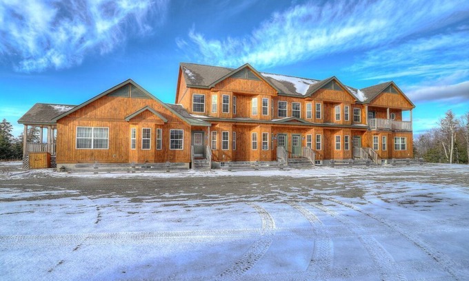 Sandy River Condo | Mountain Brook 154 - Ski in/Ski out at Saddleback