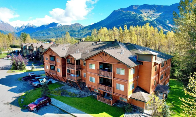 Alyeska Apartment | Mountain View - Cozy Two Bedroom Condo