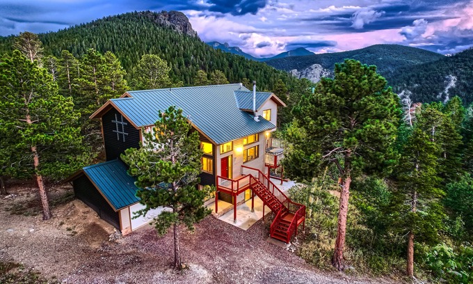 Rollinsville House | Mountain View Retreat - Epic Views, Pool Table & Garage