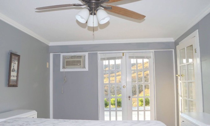 Hemet Apartment | Mountain View Studio