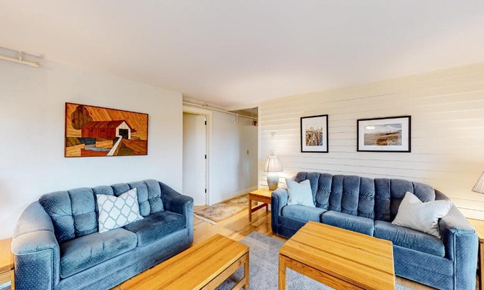 Stowe Area Apartment | Mountainside Resort B202