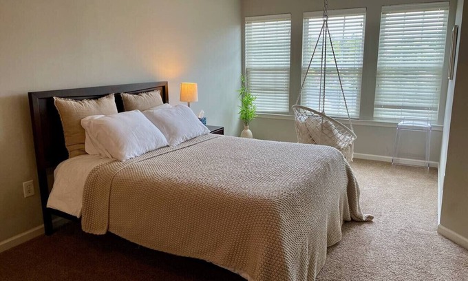 Charlottesville House | Mountainview Master Suite