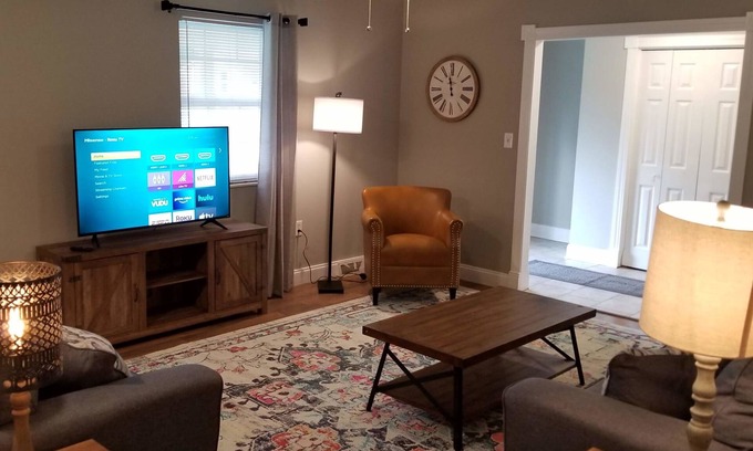 Morristown House | Movie Room. Fenced Yard. 50 Min to Dollywood.