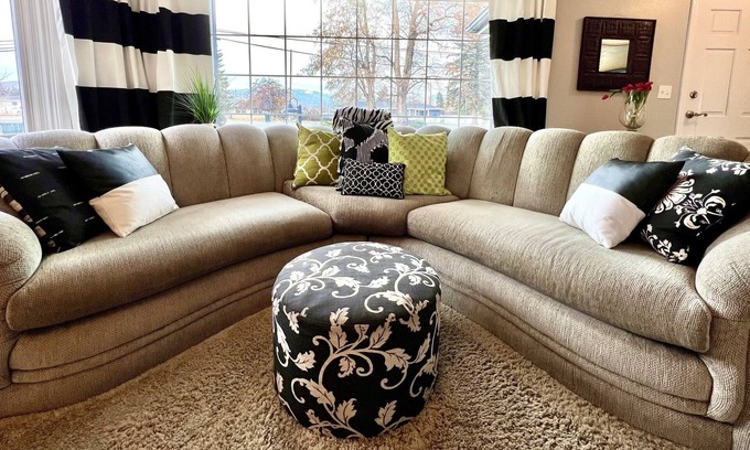 Baker City House | MP - Comfort Awaits! 3 Bdrm, Hot Tub