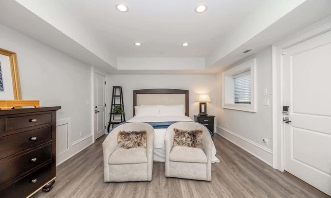 Mount Adams Apartment | Mt. Adams Nest Studio for 2