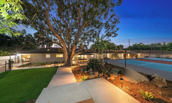 Mount Helix Resort | Mt. Helix Resort + Heated Pool/Spa, Pickleball, Game and Movie Room, Amenities!