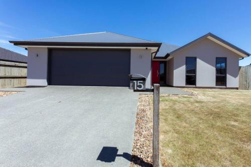 Methven House | Mt Hutt Views on Memorial Cres