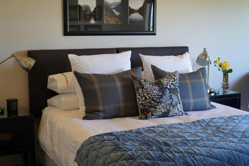 Gibbston Bed & Breakfast | Mt Rosa Lodge Boutique Vineyard Accommodation