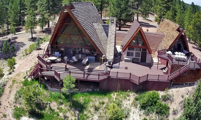 Long Valley Junction Cottage | Mtn Cabin Between Bryce Canyon & Zion Nat'l Parks!