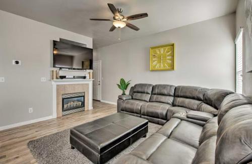South Jordan House | Mtn View Townhome, Pool, BBQ, 17 Mi to Snowbird