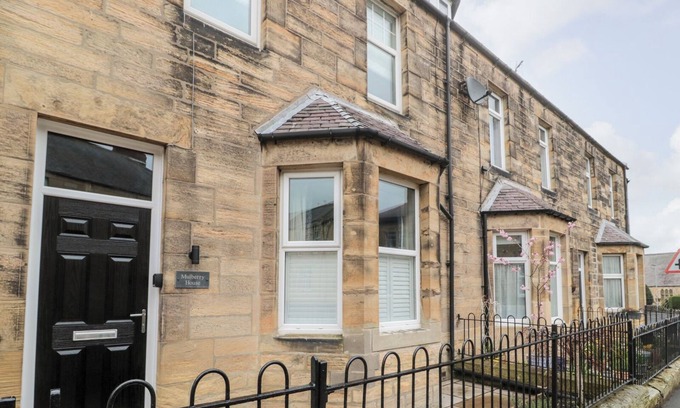 Woodhorn House | Mulberry House - Family and dog friendly.nSituated in the heart of the town.