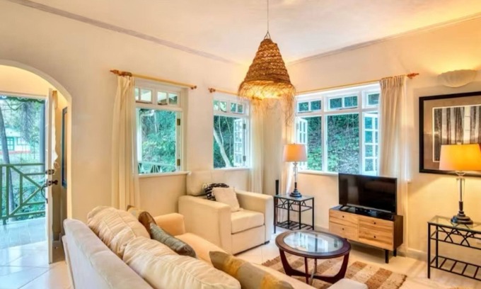 Maxwell House | Mullins Townhouse | Woodlands