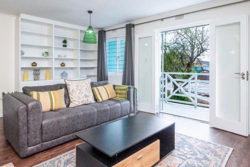 Bo'Kaap House | Multi-Level Skyline Sanctuary