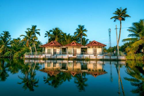 Munroe Island Resort | Munroe Island Lake Resort