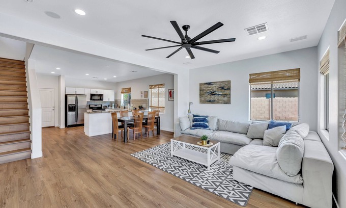 Circle Cross Ranch House | MUST SEE! Large 4BD/3BA Home w/Loft and Huge Backyard