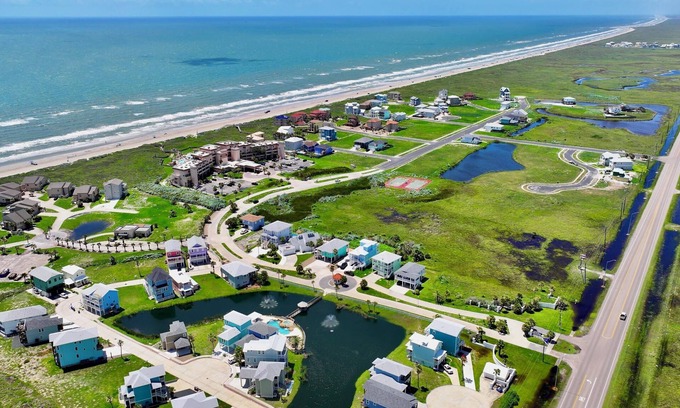 Port Aransas House | Mustang Island Beach Side Sanctuary EV Charger