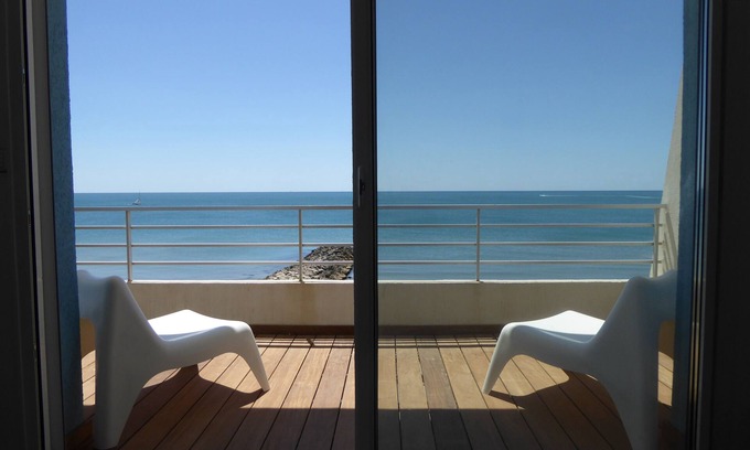 Palavas-les-Flots Apartment | MY BEACH: feet in the water