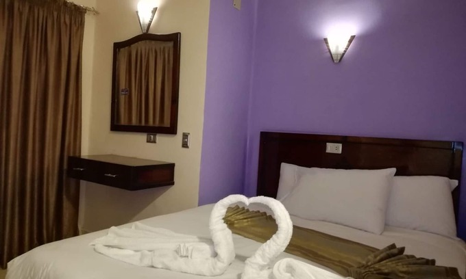 Al Duqqi House | My Cairo Hotel in DownTown With Great Garden View
