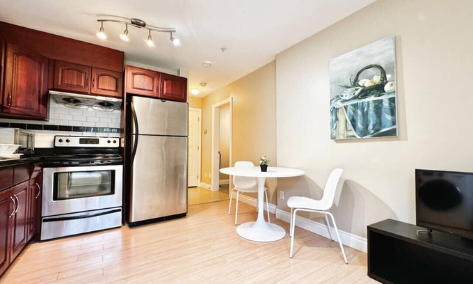 Marpole House | My Cozy 1bedroom Suite