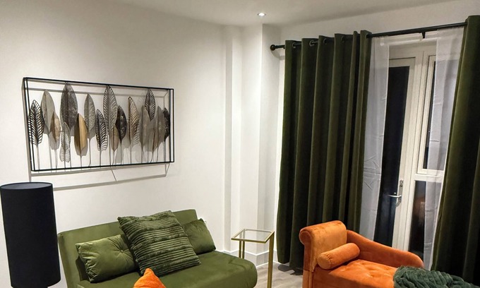 Royal Docks Apartment | My Stays - Stylish 2 Bed In Royal Wharf
