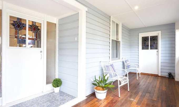 Tea Gardens House | Myall River Cottage