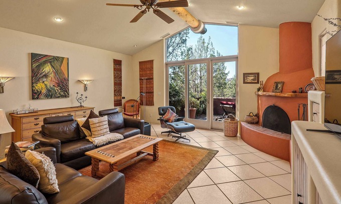 West Sedona House | Myrinn – Stargazing Retreat w/Hot Tub & Views