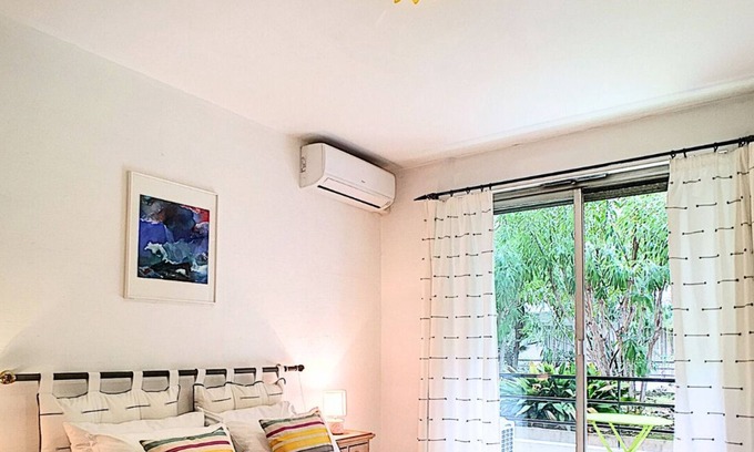 Musicians Quarter Apartment | N&J - MARIN DEBUSSY - Hyper center