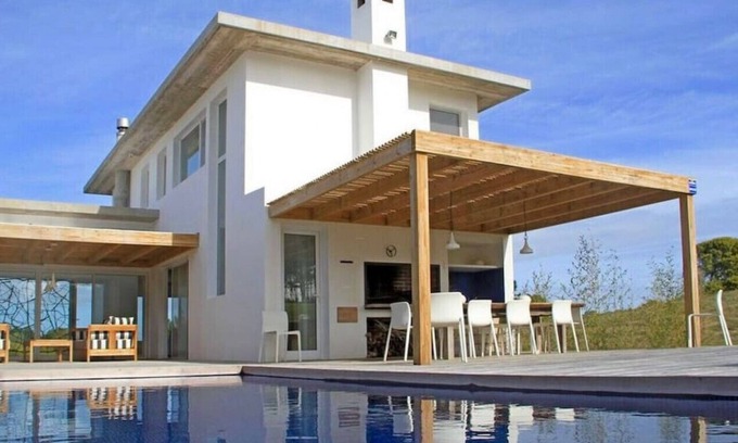 Jose Ignacio House | N O L I T A · Jose Ignacio Heated Pool - Walk to Beach!