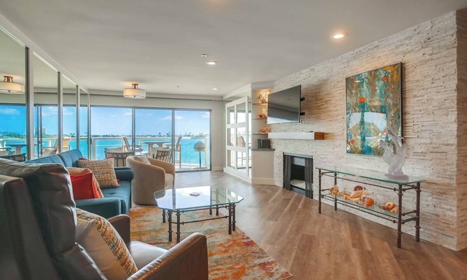 Crown Point Condo | Nancy's Riviera Villa: Bayfront+beach+parking