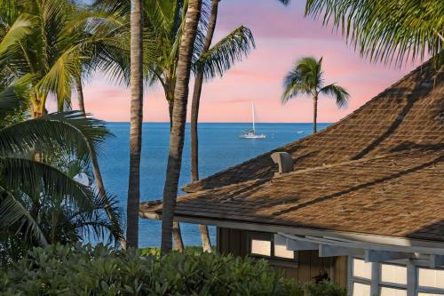 Kihei Apartment | Nani Kai Hale 305 - Oceanview updated condo with AC at beachfront resort
