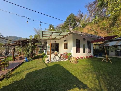 Mae Kon Apartment | Napa White Villa river front