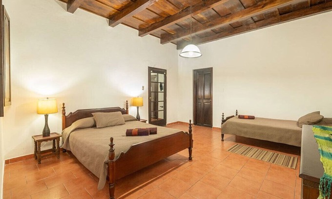 Antigua Guatemala Apartment | nApartment + Room. Netflix/Internet/Central Location