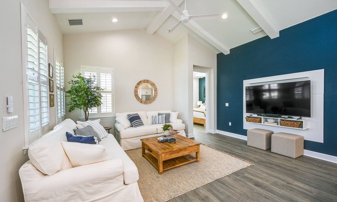 Naples House | Naples Retreat w/Community Perks: 6 Mi to Beach!