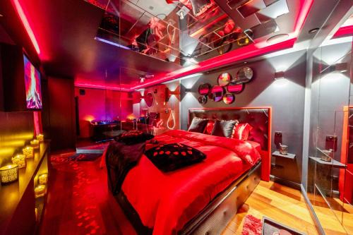 Margny-les-Compiegne Apartment | Narcissia Détente - Balneo - Secret Room