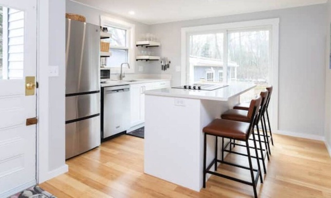 Narragansett Cottage | Narragansett Beach/Narrow River! Welcome to Riverbend Cottage II