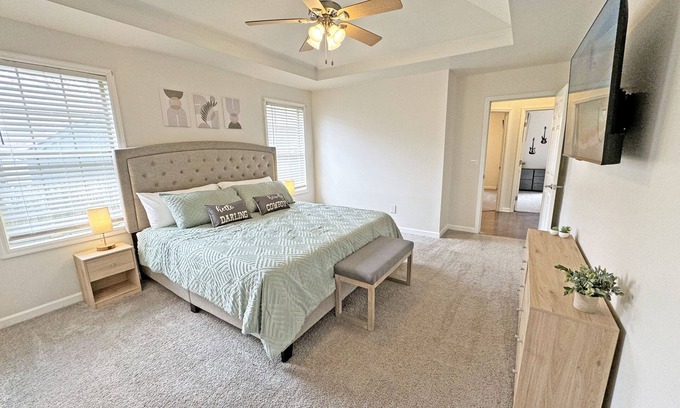 Old Hickory House | Nashville Modern Gem w/Large Backyard, Community Pool and More! Pets Welcome