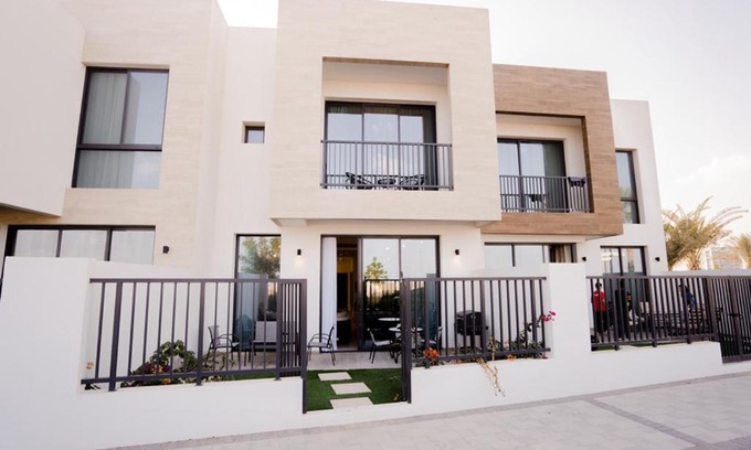 Mina Al Arab Apartment | Nasma Luxury Stays - Waterfront Duplex Villa Minutes Away to the Beach
