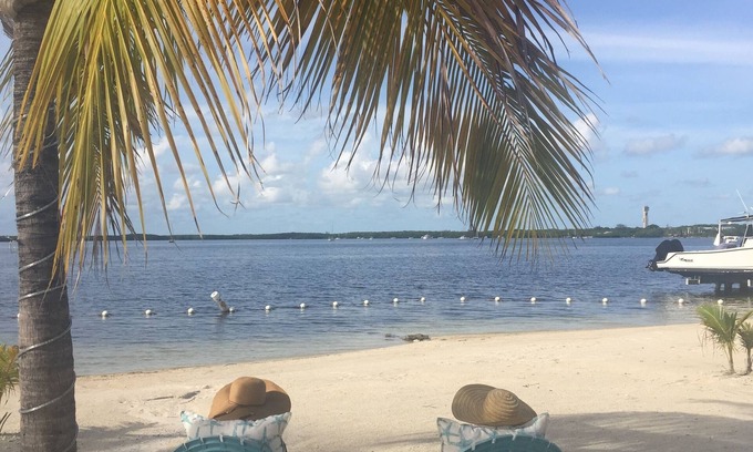 Key Largo Village House | Nati's Beach House- Sunsets That Will Take Your Breathe Away!